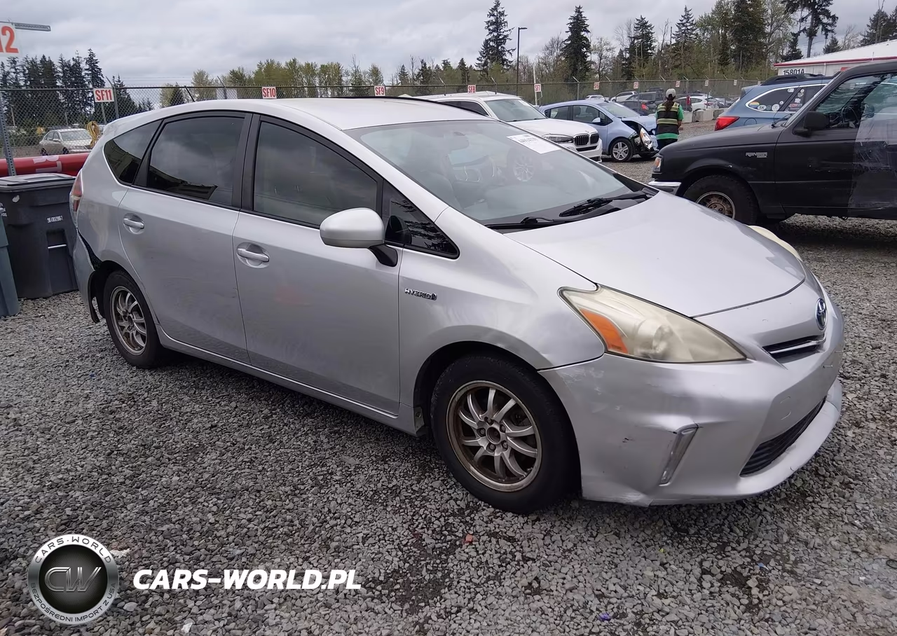 2013 Toyota Prius V Three