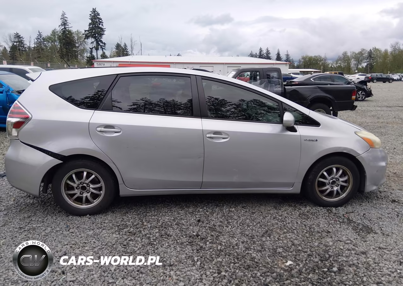 2013 Toyota Prius V Three VIN:JTDZN3EU2D3229581 - 13