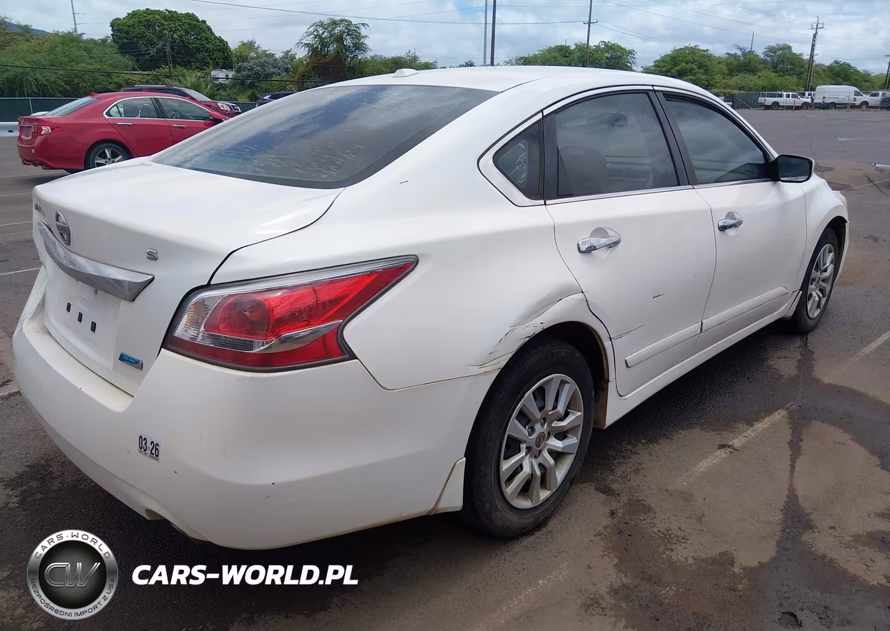 2014 Nissan Altima 2.5 S VIN:1N4AL3AP3EN331289 - 4