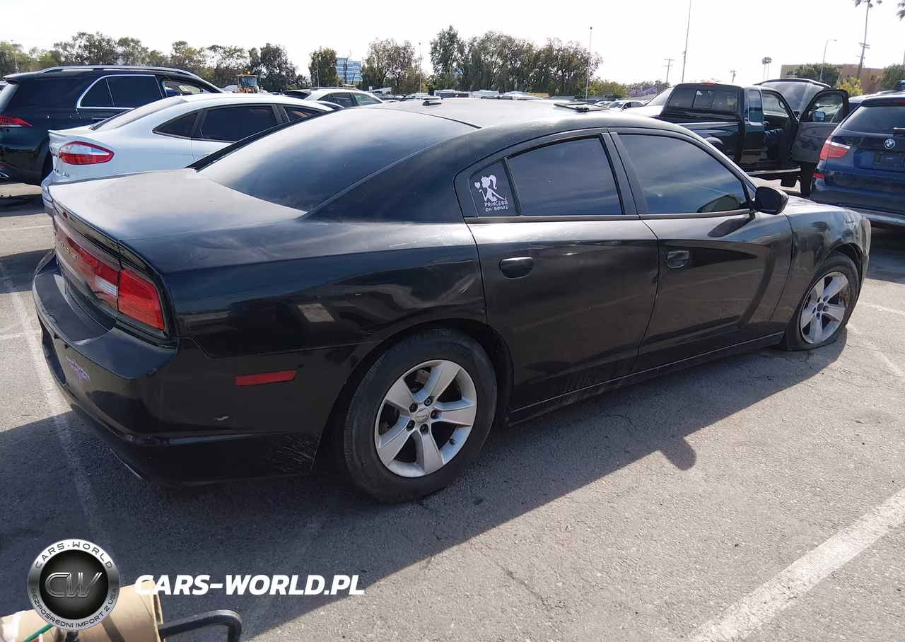 2013 Dodge Charger Sxt VIN:2C3CDXHG9DH605345 - 4