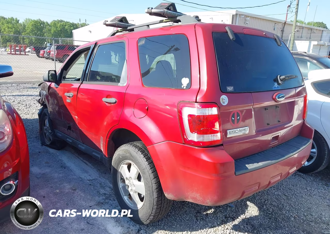 2010 Ford Escape Xlt VIN:1FMCU0D76AKC07969 - 3