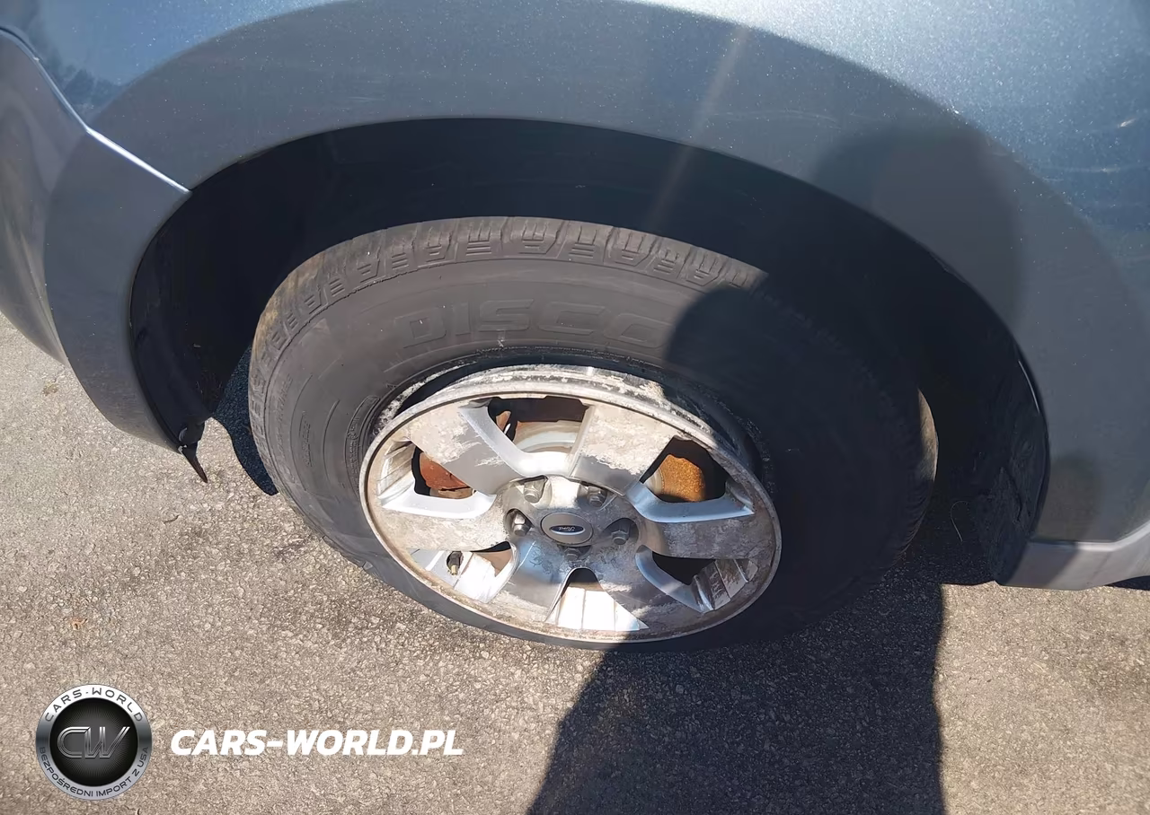 2010 Ford Escape Limited VIN:1FMCU0EG2AKD10174 - 6