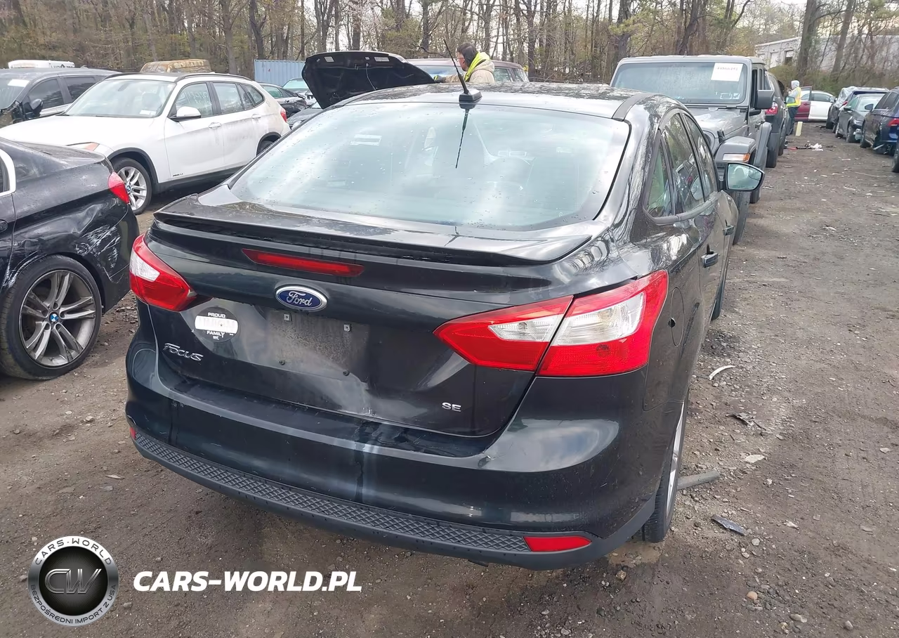 2012 Ford Focus Se VIN:1FAHP3F23CL472176 - 6