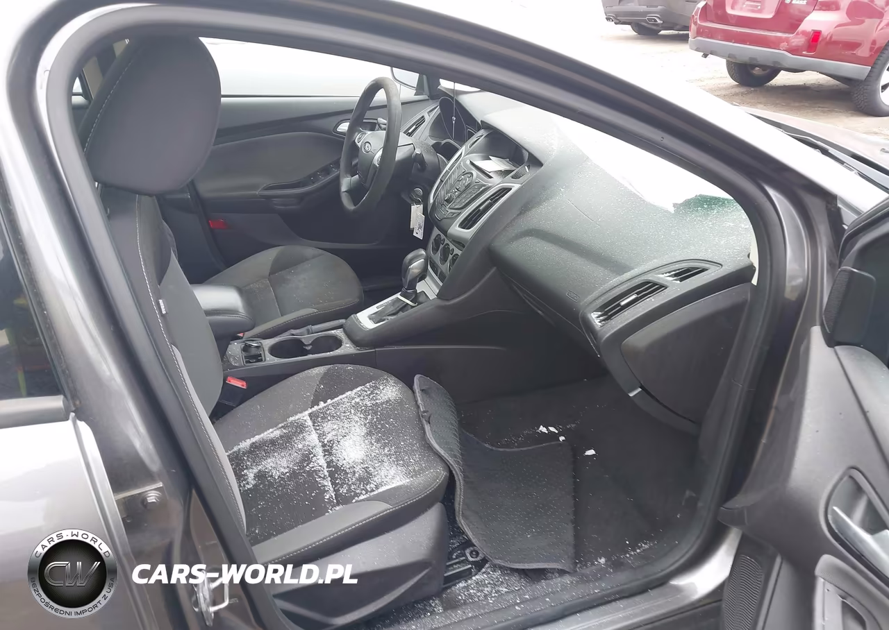2014 Ford Focus Se VIN:1FADP3F25EL158711 - 5