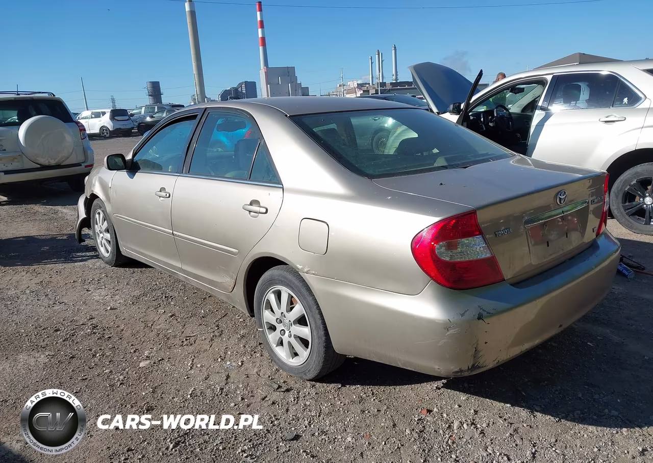 2003 Toyota Camry Xle V6 VIN:4T1BF30K13U038632 - 3