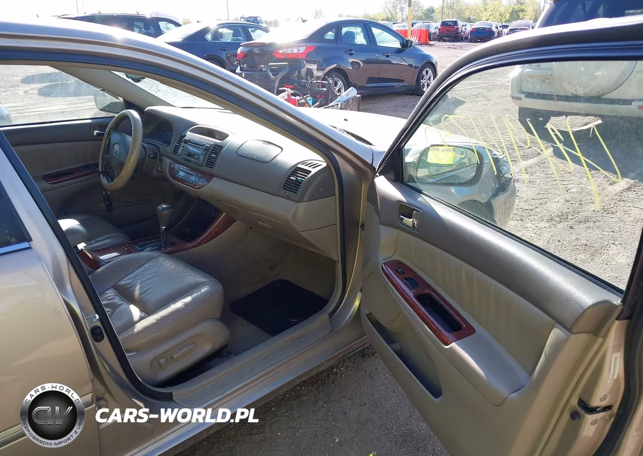 2003 Toyota Camry Xle V6 VIN:4T1BF30K13U038632 - 5