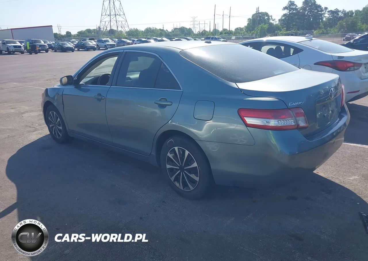2010 Toyota Camry Le VIN:4T4BF3EK1AR072582 - 3