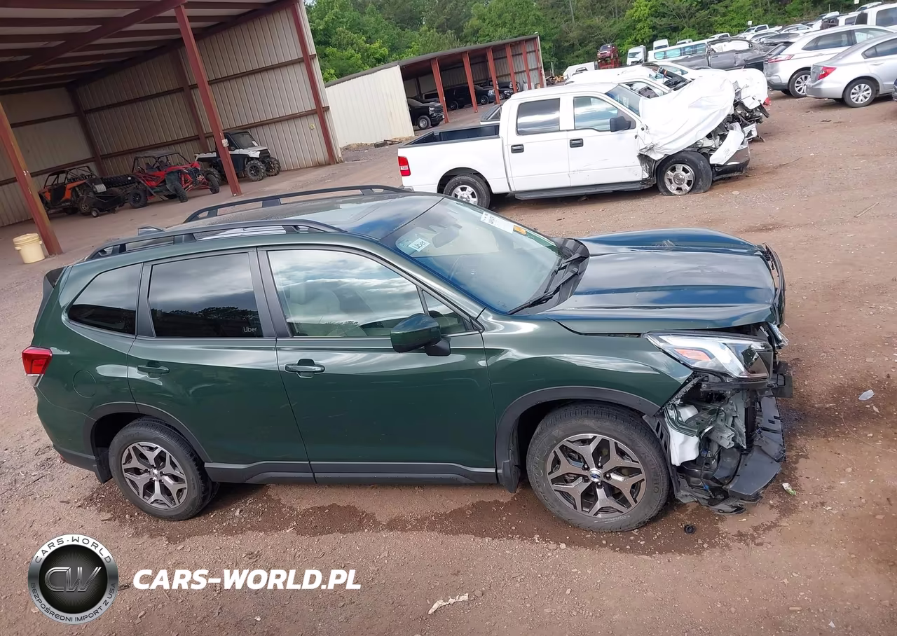 2024 Subaru Forester Premium VIN:JF2SKADC2RH441710 - 14
