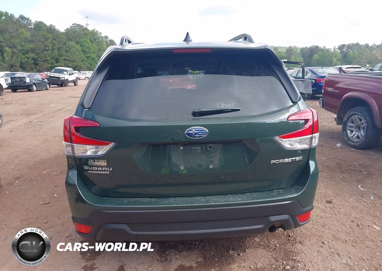 2024 Subaru Forester Premium VIN:JF2SKADC2RH441710 - 17