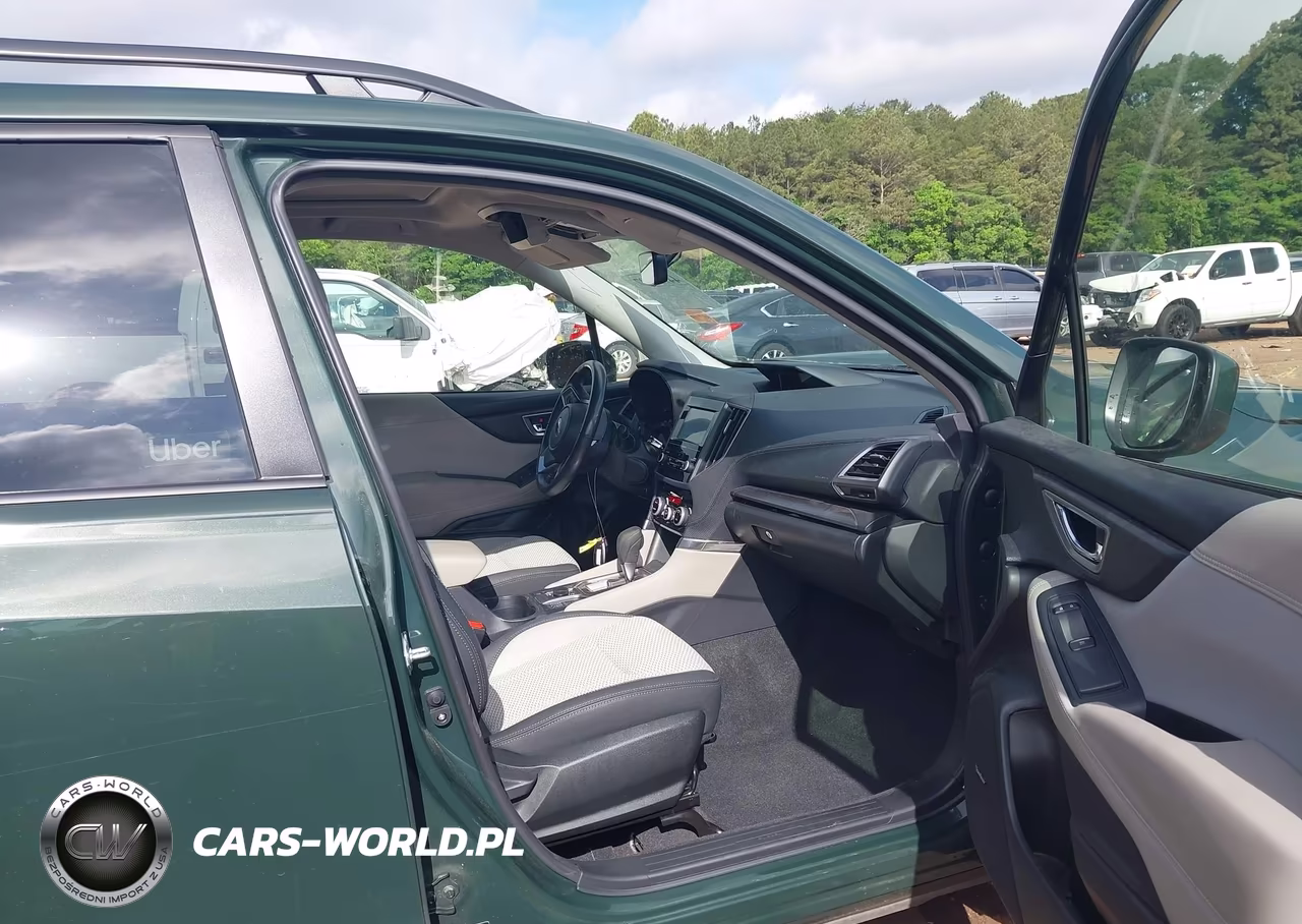 2024 Subaru Forester Premium VIN:JF2SKADC2RH441710 - 5