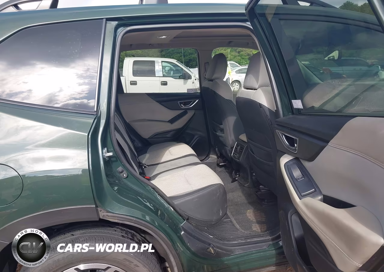 2024 Subaru Forester Premium VIN:JF2SKADC2RH441710 - 8