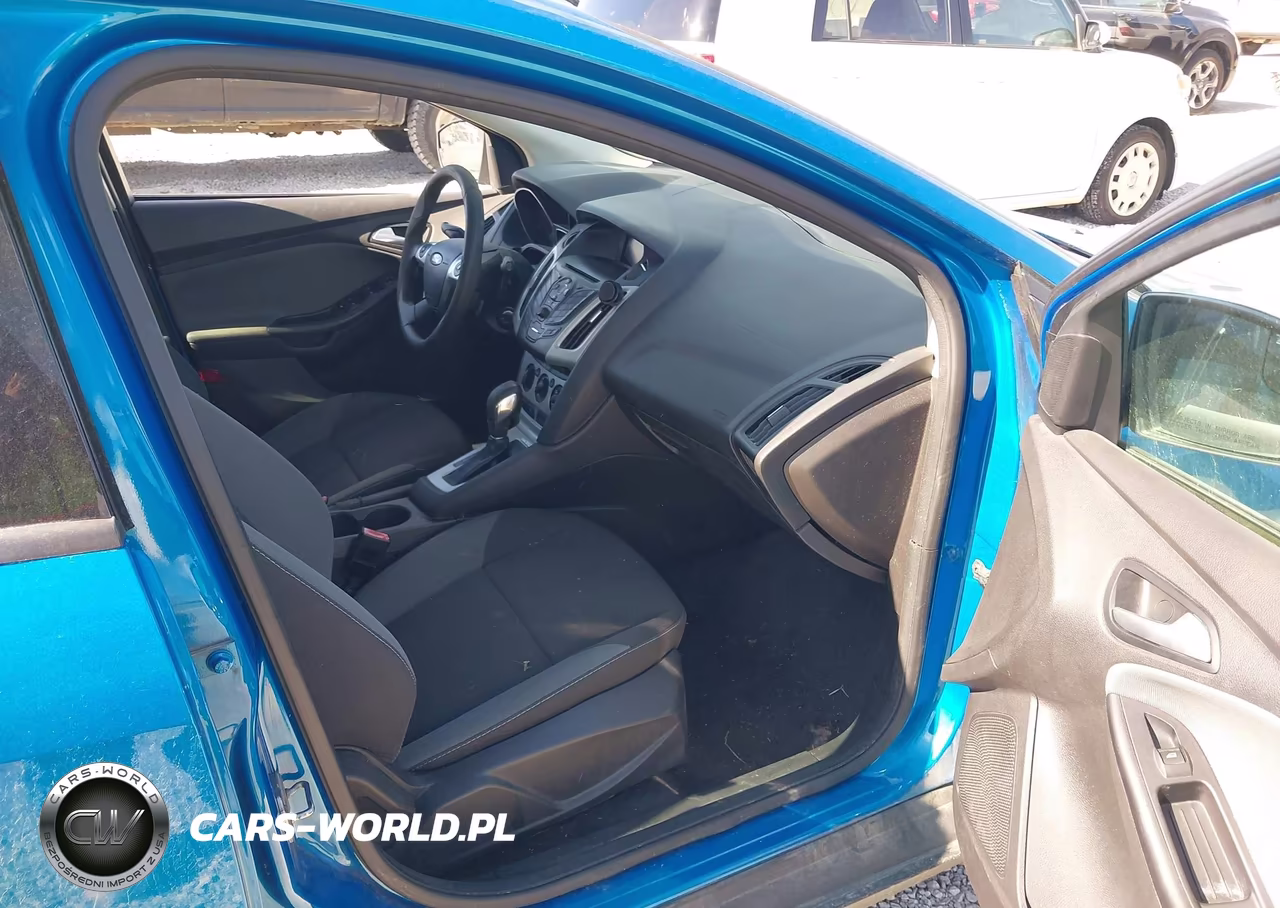 2013 Ford Focus Se VIN:1FADP3K24DL113974 - 5