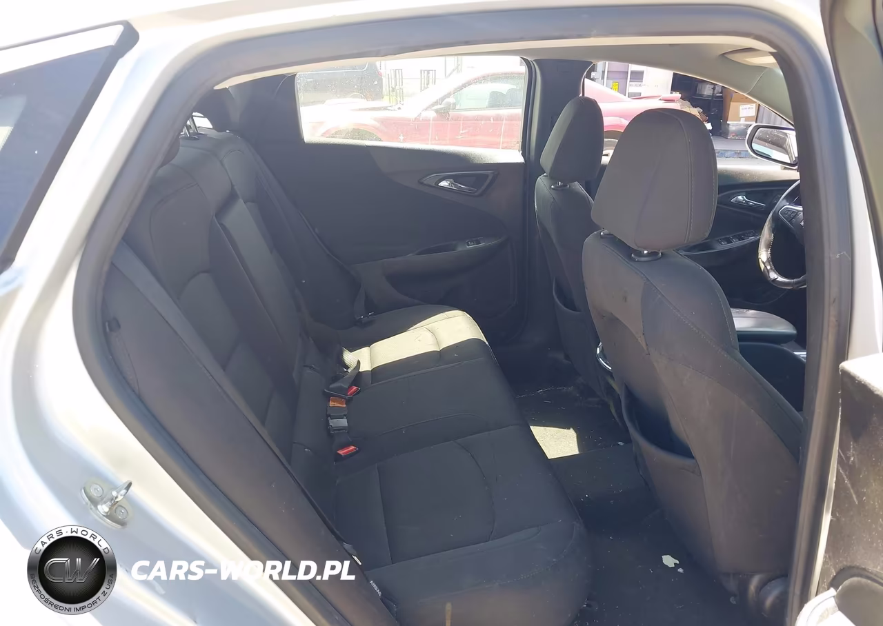 2018 Chevrolet Malibu Lt VIN:1G1ZD5ST8JF111368 - 8