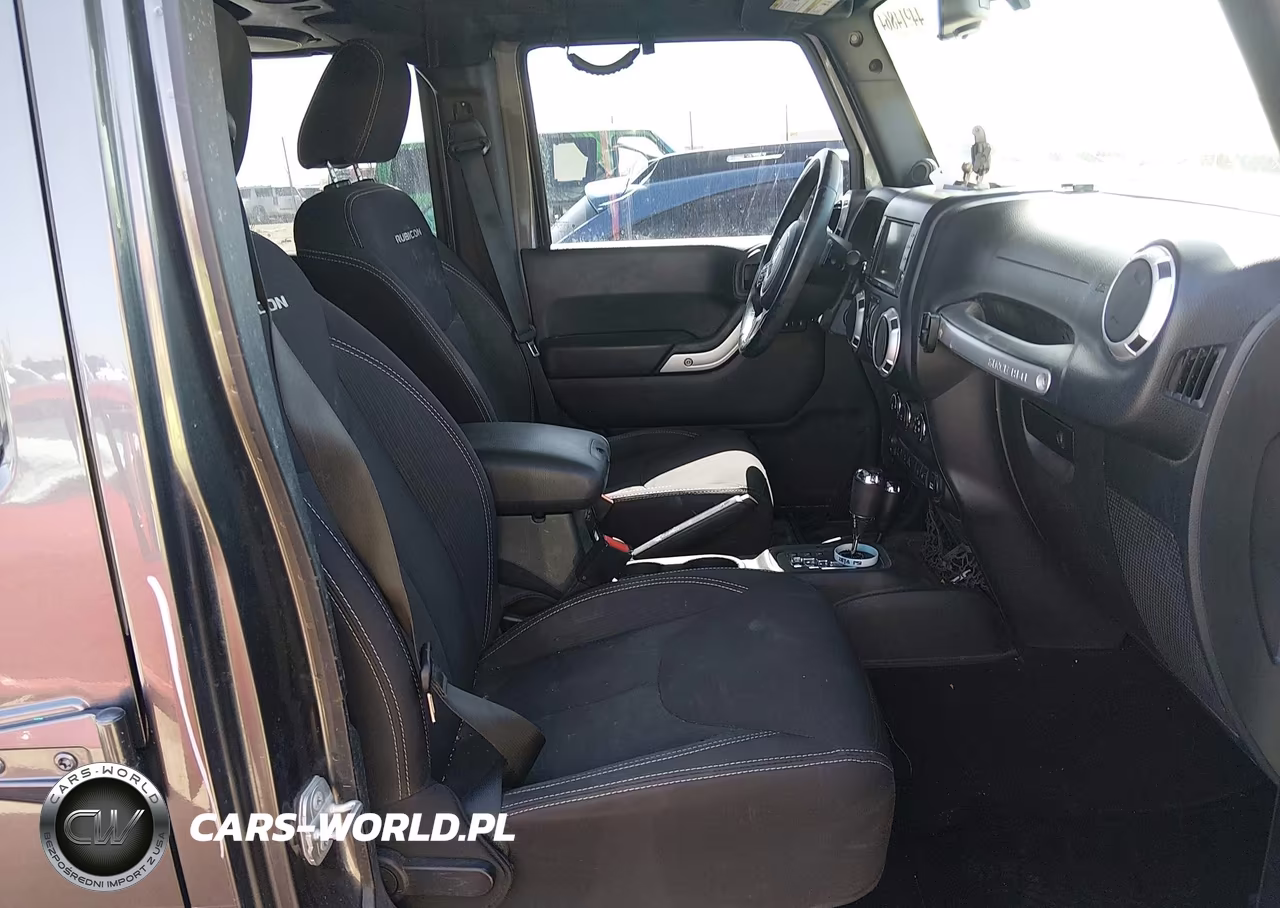 2014 Jeep Wrangler Unlimited Rubicon VIN:1C4BJWFG1EL291692 - 5