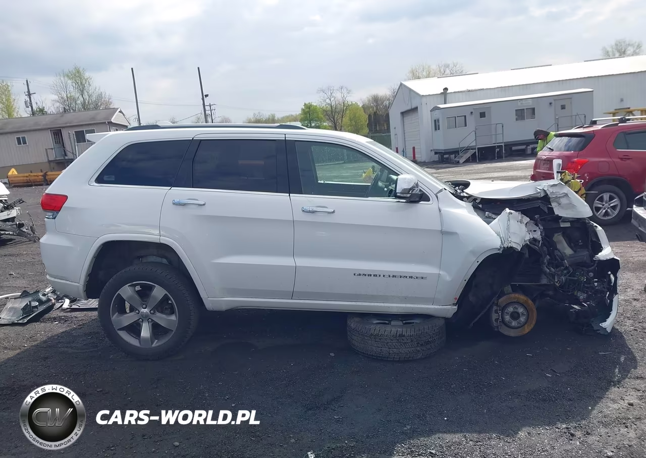 2015 Jeep Grand Cherokee Overland VIN:1C4RJFCG7FC846861 - 13
