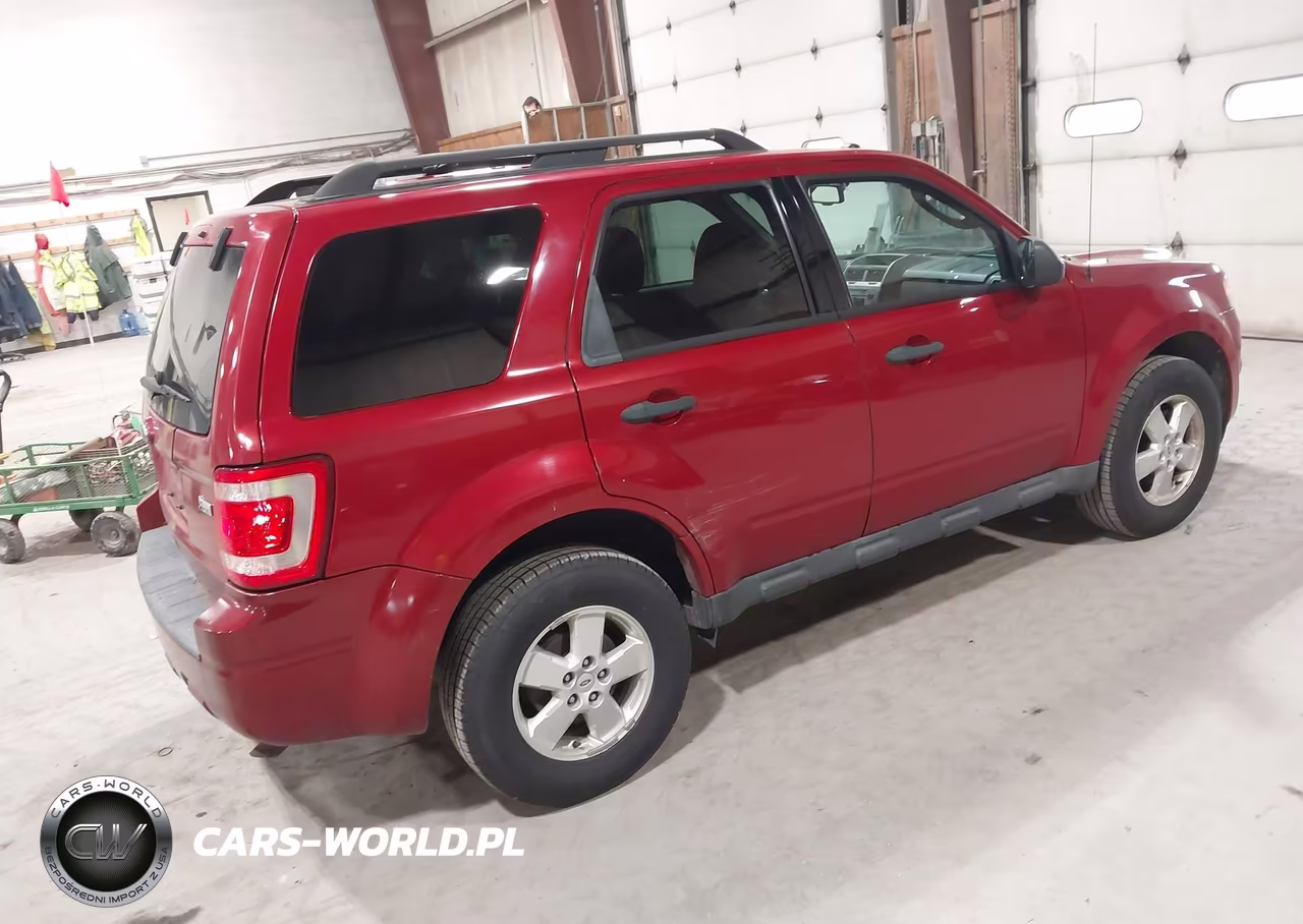 2010 Ford Escape Xlt VIN:1FMCU9DG9AKC45359 - 4