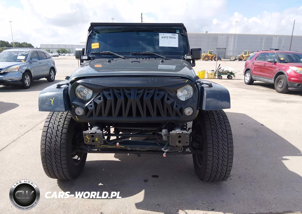 2016 Jeep Wrangler Unlimited Sahara VIN:1C4BJWEG0GL226417 - 13