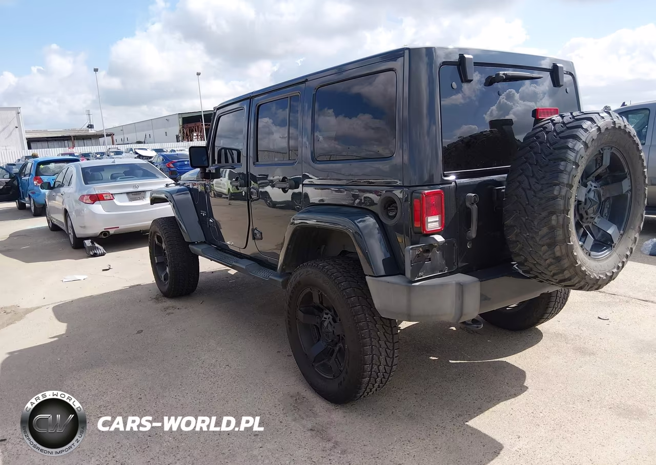 2016 Jeep Wrangler Unlimited Sahara VIN:1C4BJWEG0GL226417 - 3