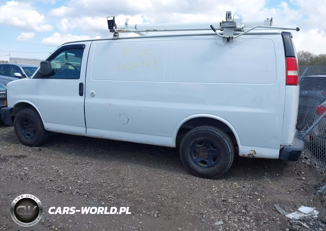 2007 Chevrolet Express Work Van VIN:1GCFG15X571217050 - 3