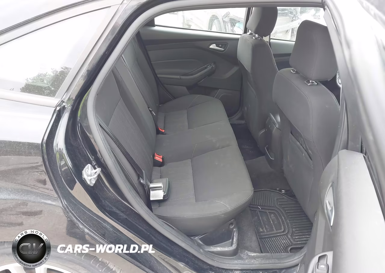 2017 Ford Focus Se VIN:1FADP3F22HL298445 - 8