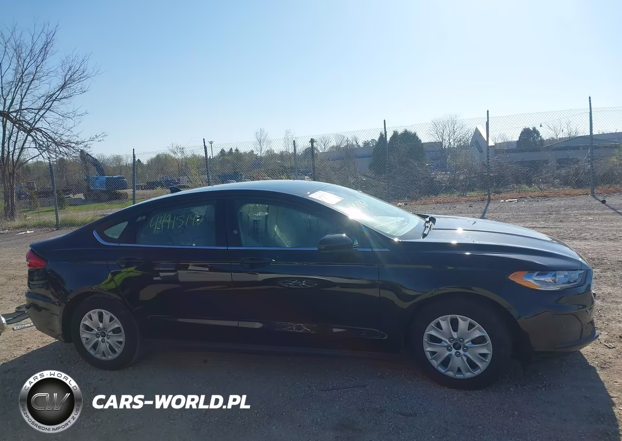 2020 Ford Fusion S VIN:3FA6P0G78LR256020 - 13