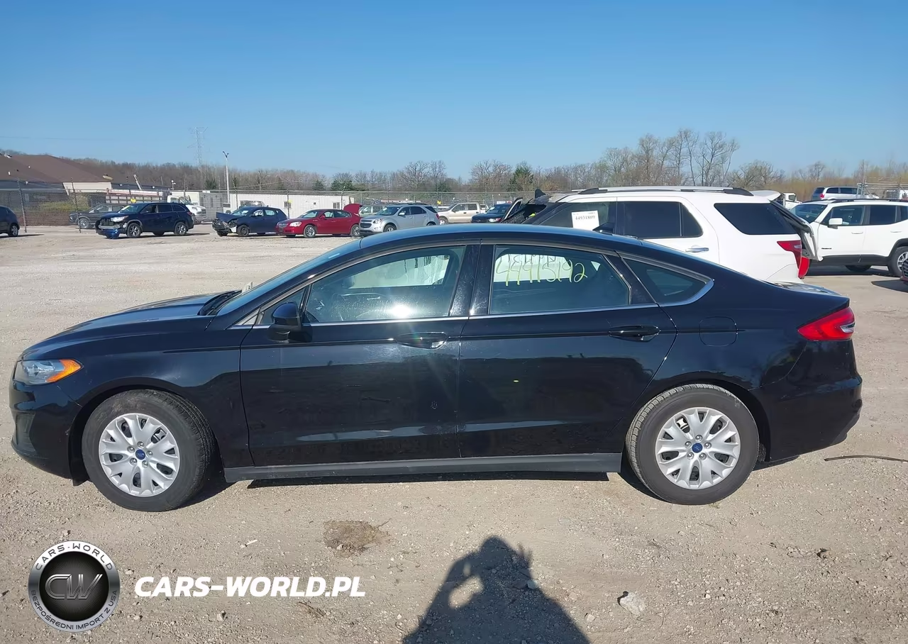 2020 Ford Fusion S VIN:3FA6P0G78LR256020 - 14