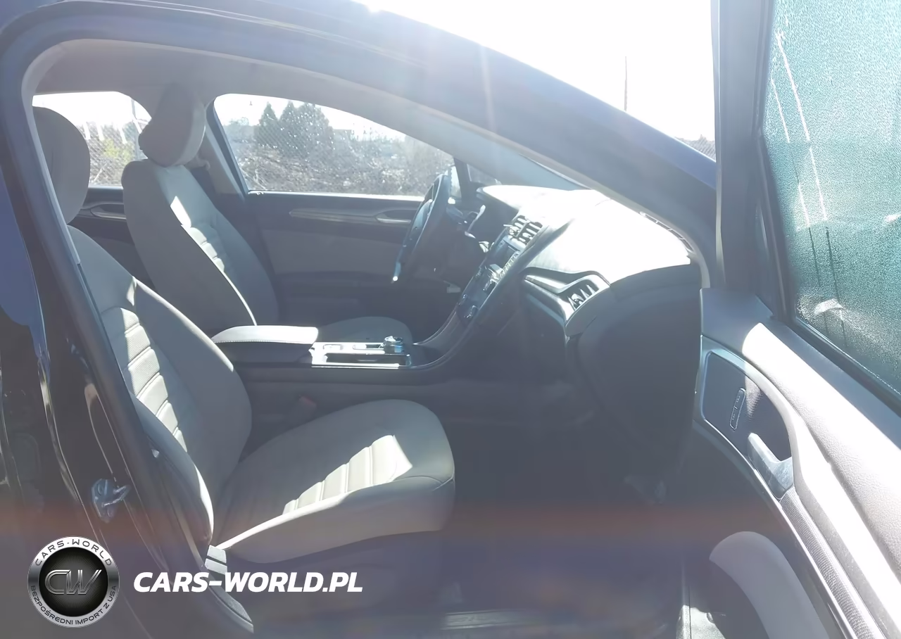 2020 Ford Fusion S VIN:3FA6P0G78LR256020 - 5