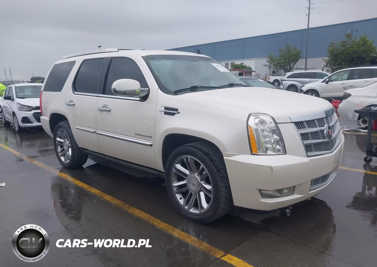 2011 Cadillac Escalade Platinum Edition