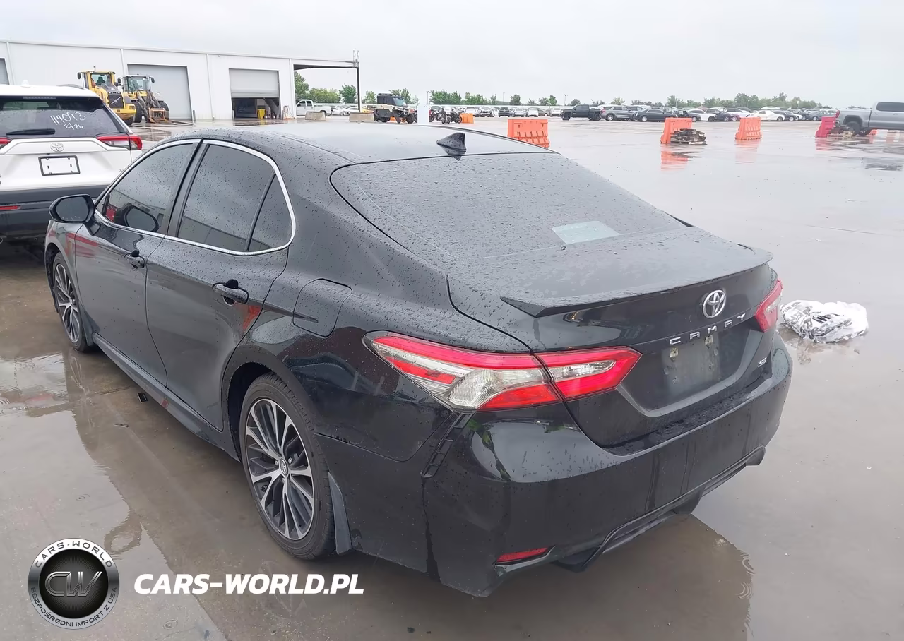 2018 Toyota Camry Se VIN:4T1B11HK7JU549170 - 3