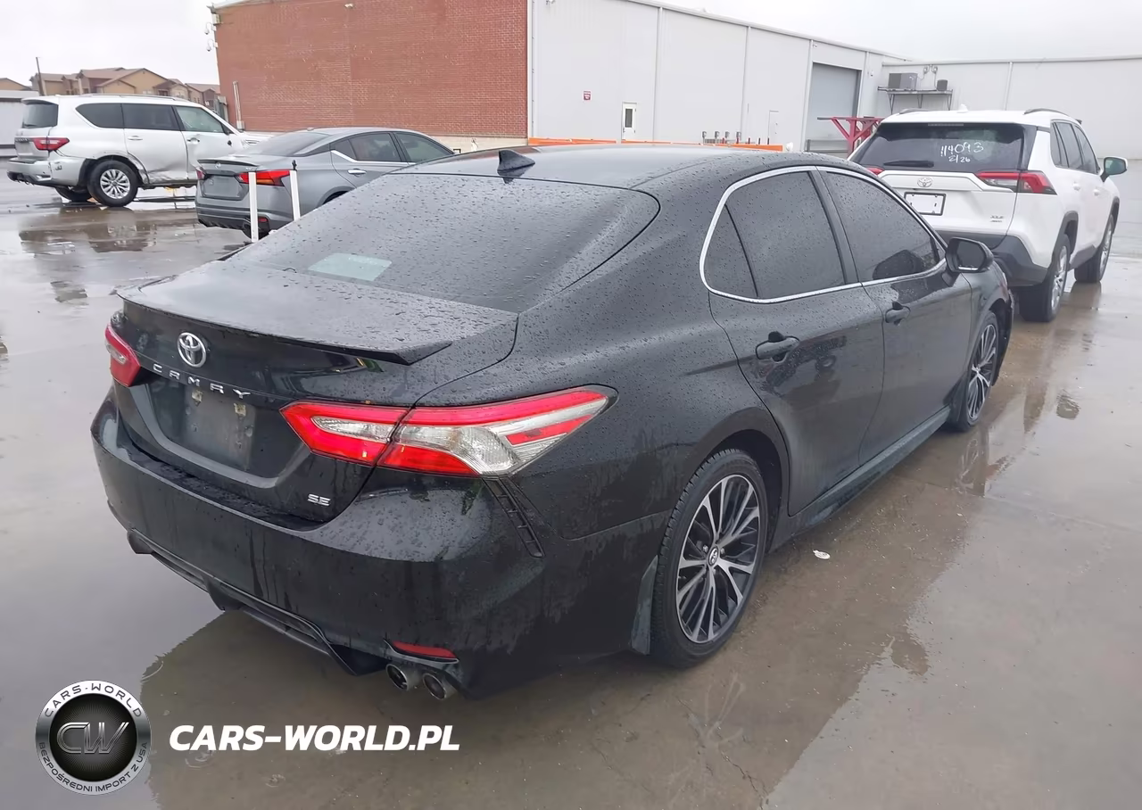 2018 Toyota Camry Se VIN:4T1B11HK7JU549170 - 4