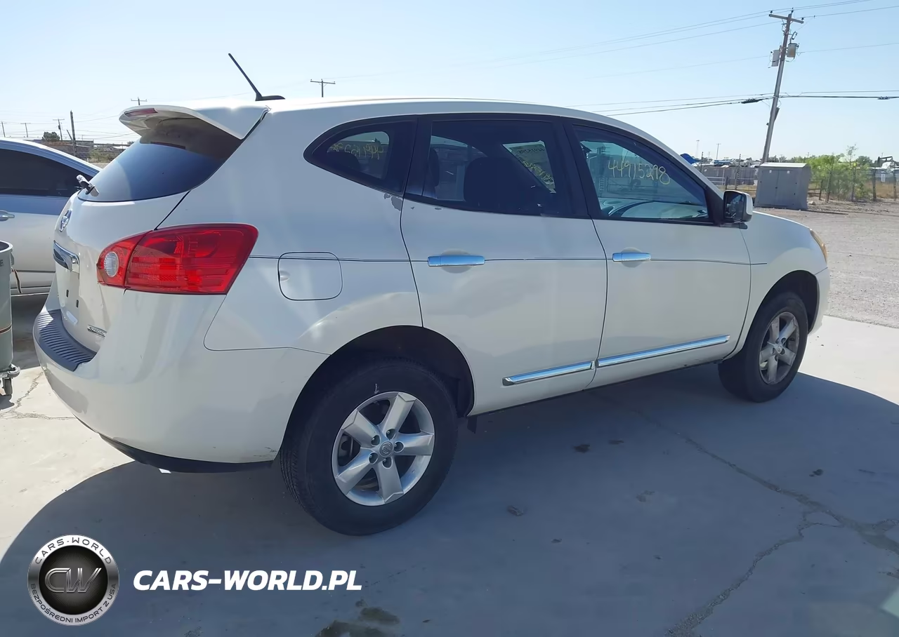 2013 Nissan Rogue S VIN:JN8AS5MT5DW543044 - 4