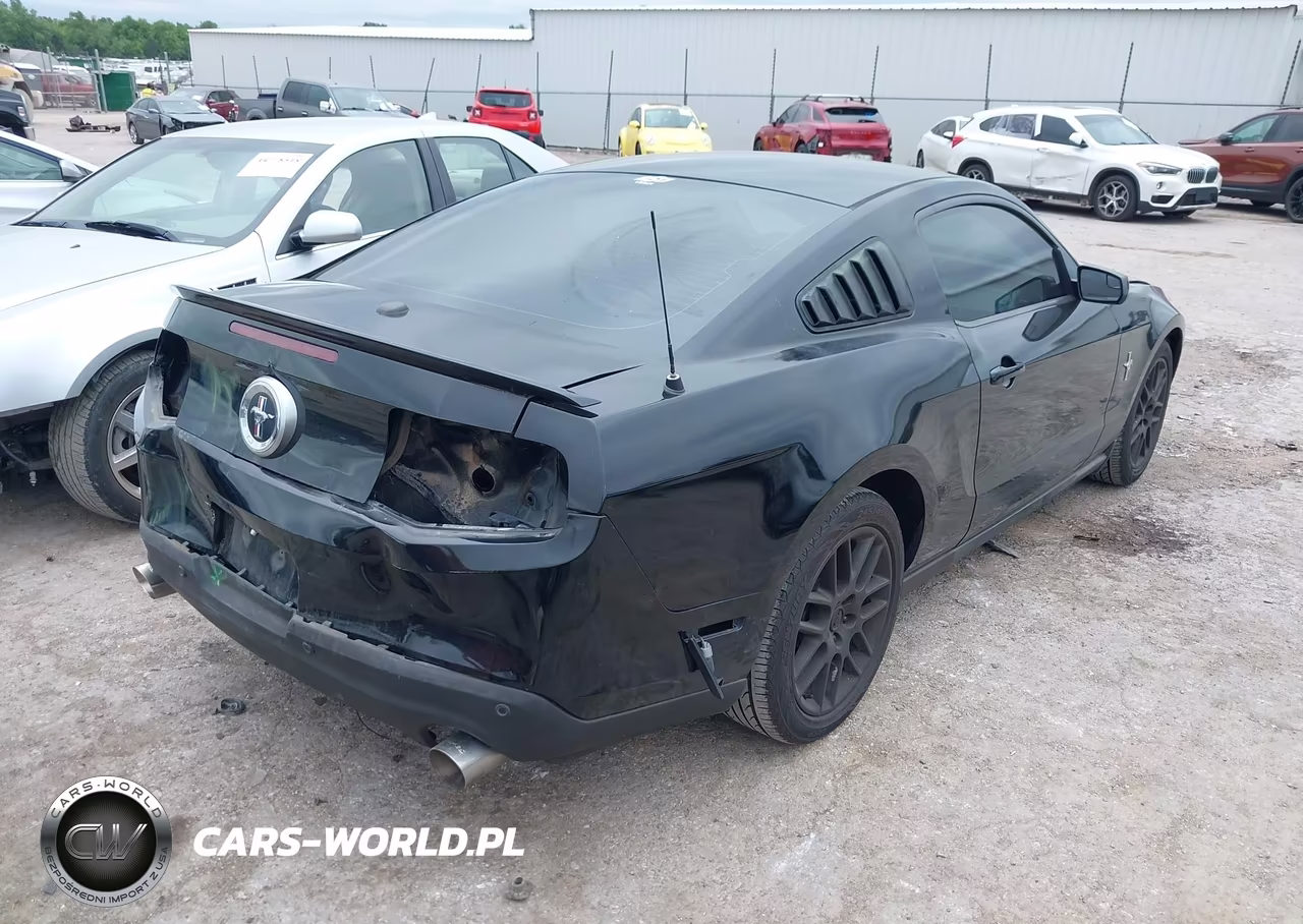 2012 Ford Mustang V6 Premium VIN:1ZVBP8AM1C5201088 - 4
