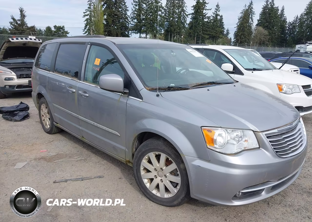 2016 Chrysler Town & Country Touring