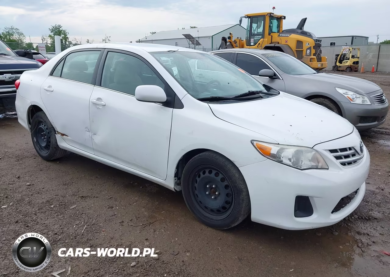 2013 Toyota Corolla Le – zdjęcie 1 z 17