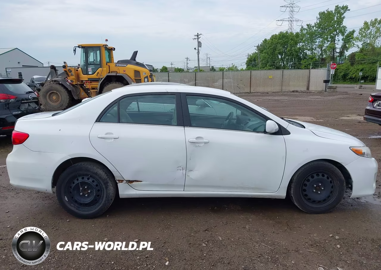 2013 Toyota Corolla Le VIN:2T1BU4EE7DC092857 - 13