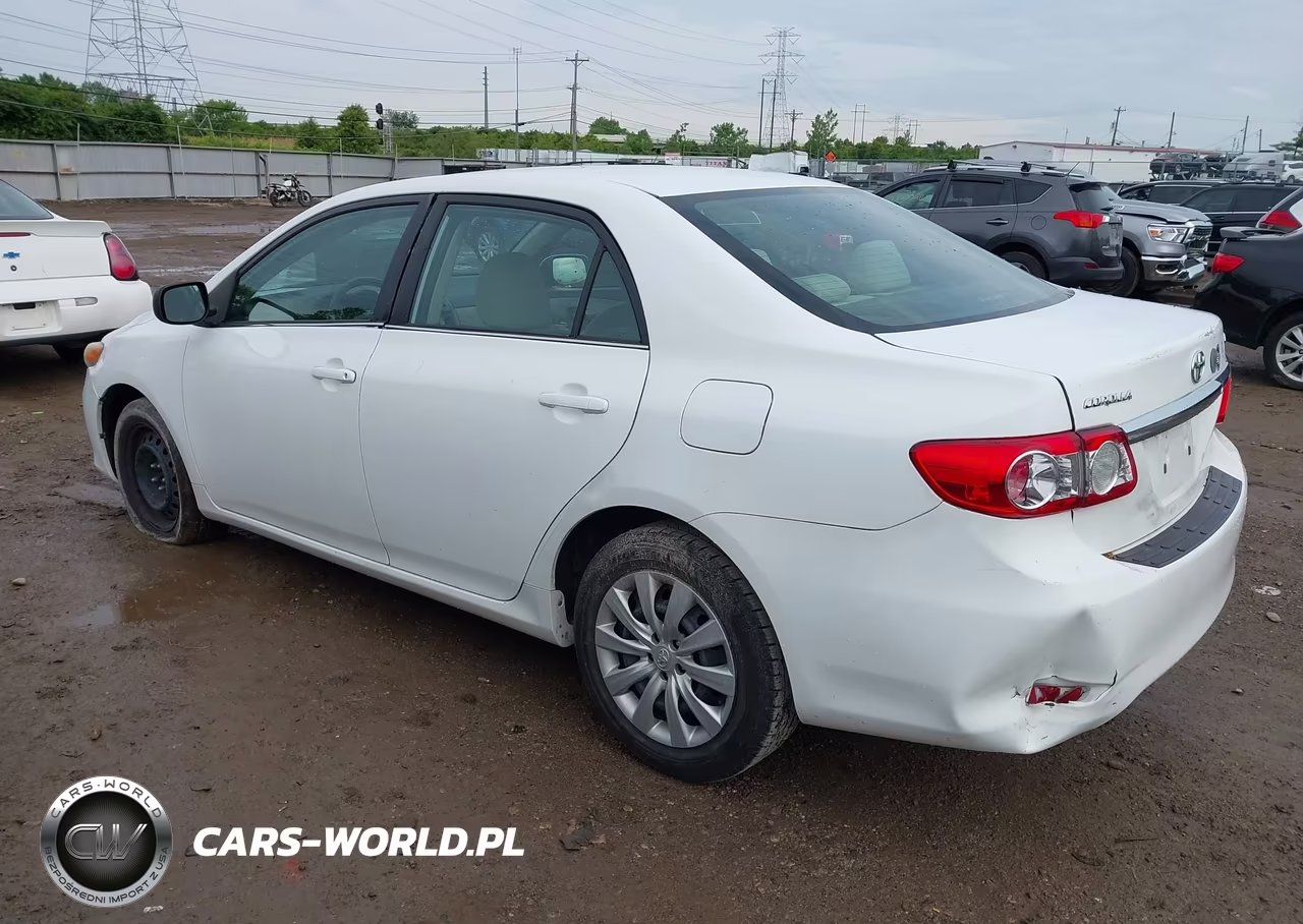 2013 Toyota Corolla Le VIN:2T1BU4EE7DC092857 - 3