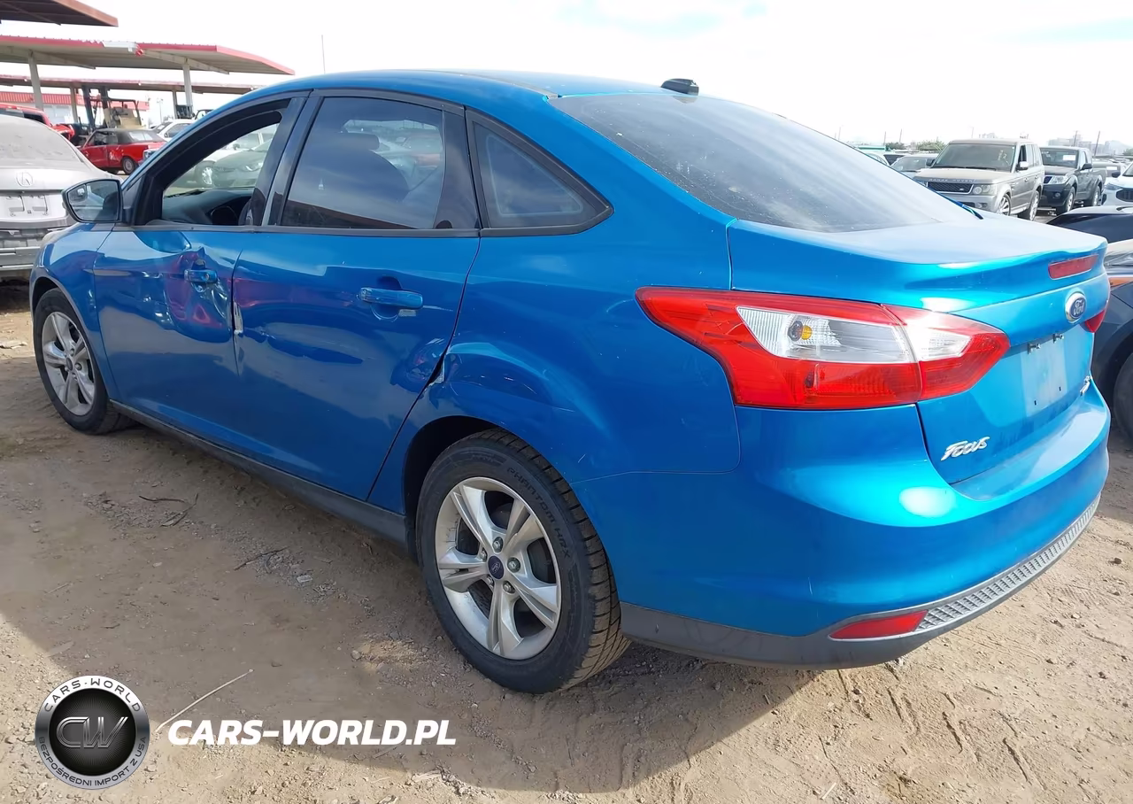 2014 Ford Focus Se VIN:1FADP3F23EL350323 - 3