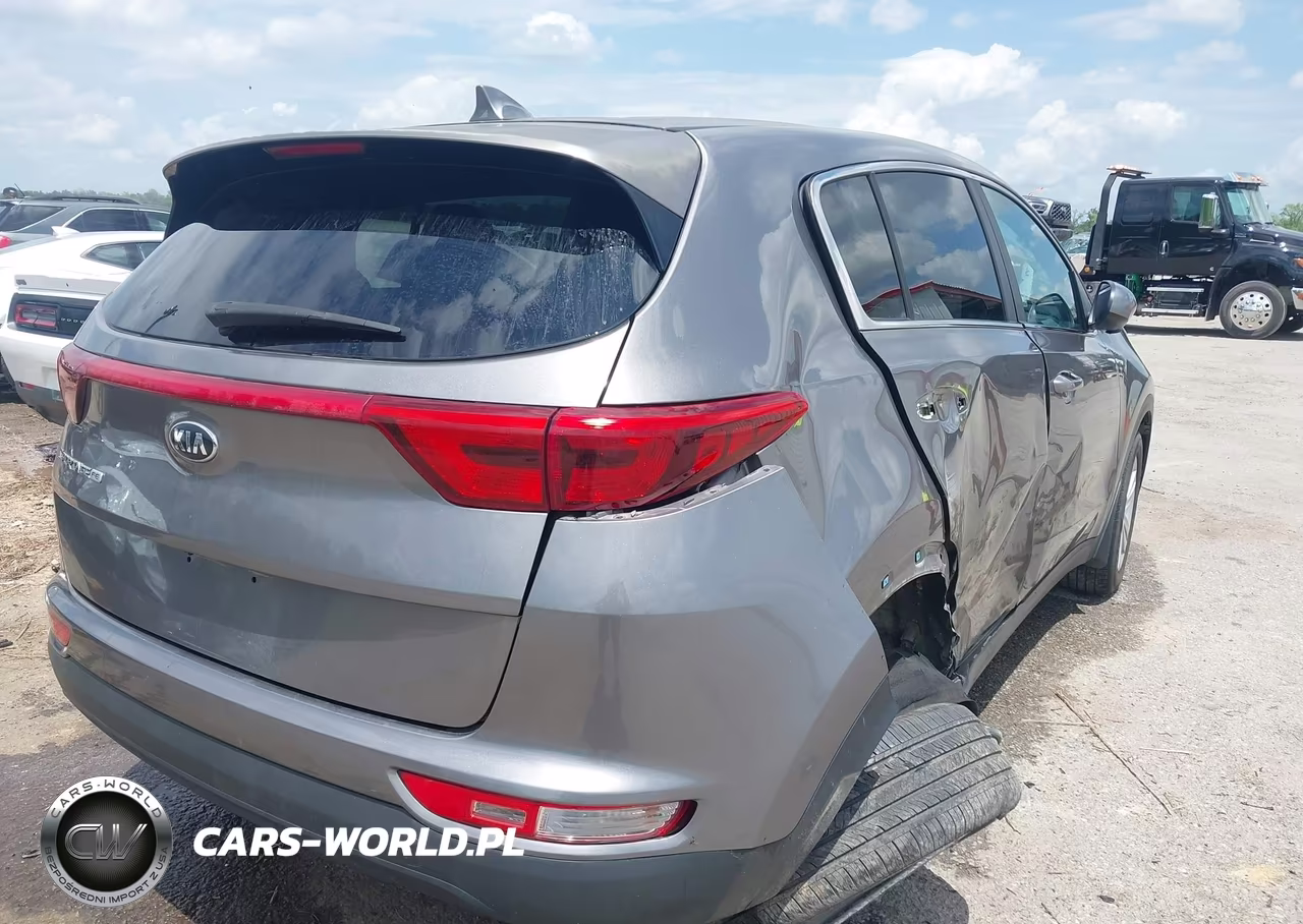 2018 Kia Sportage Lx VIN:KNDPM3AC2J7484887 - 4