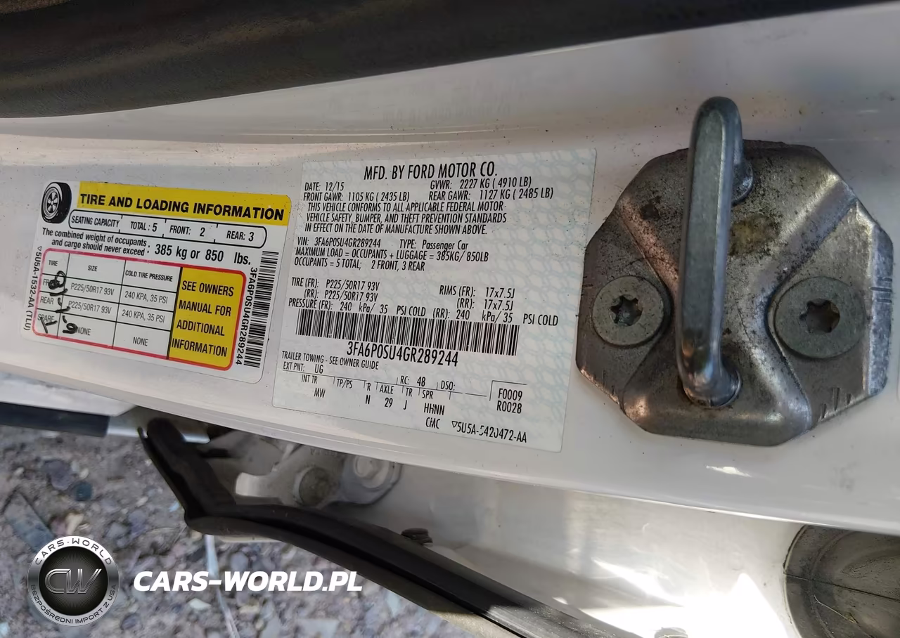 2016 Ford Fusion Energi Titanium VIN:3FA6P0SU4GR289244 - 9