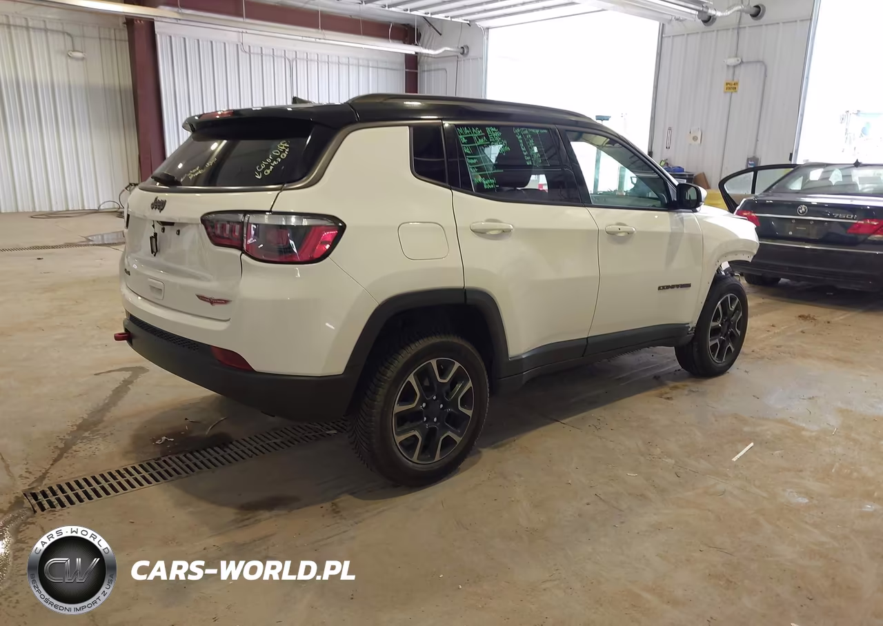 2019 Jeep Compass Trailhawk 4X4 VIN:3C4NJDDB5KT752630 - 4