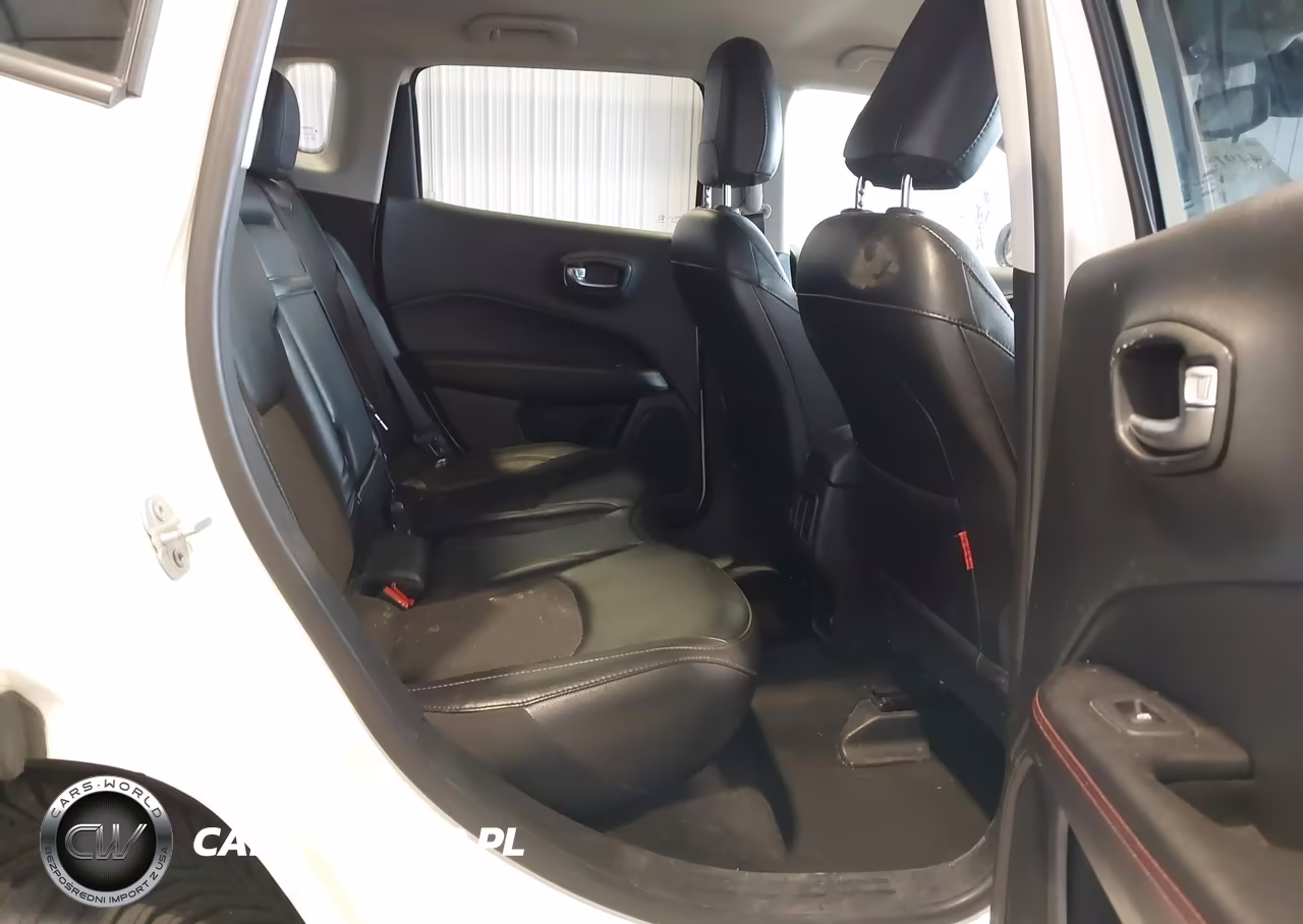 2019 Jeep Compass Trailhawk 4X4 VIN:3C4NJDDB5KT752630 - 8