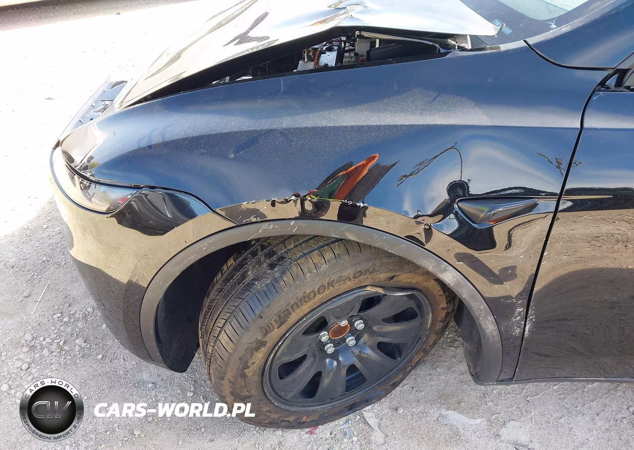 2026 Tesla Model Y Premium Rear-Wheel Drive-Standard Rear-Wheel Drive VIN:7SAYGDED0TA597772 - 18