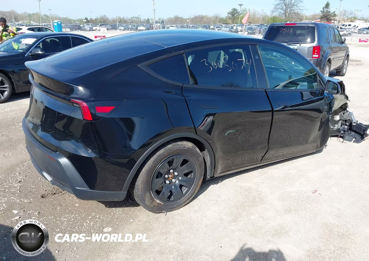 2026 Tesla Model Y Premium Rear-Wheel Drive-Standard Rear-Wheel Drive VIN:7SAYGDED0TA597772 - 4
