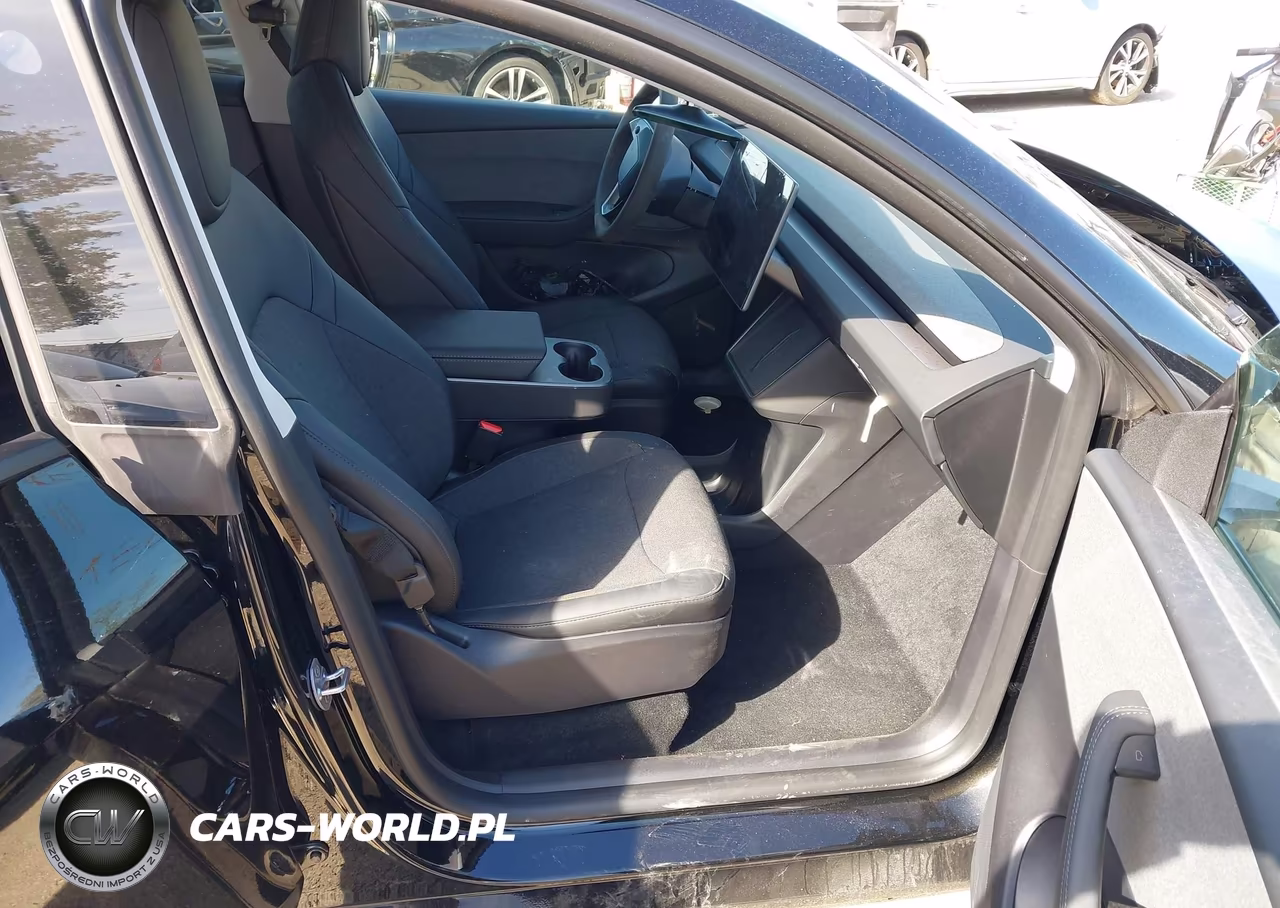 2026 Tesla Model Y Premium Rear-Wheel Drive-Standard Rear-Wheel Drive VIN:7SAYGDED0TA597772 - 5