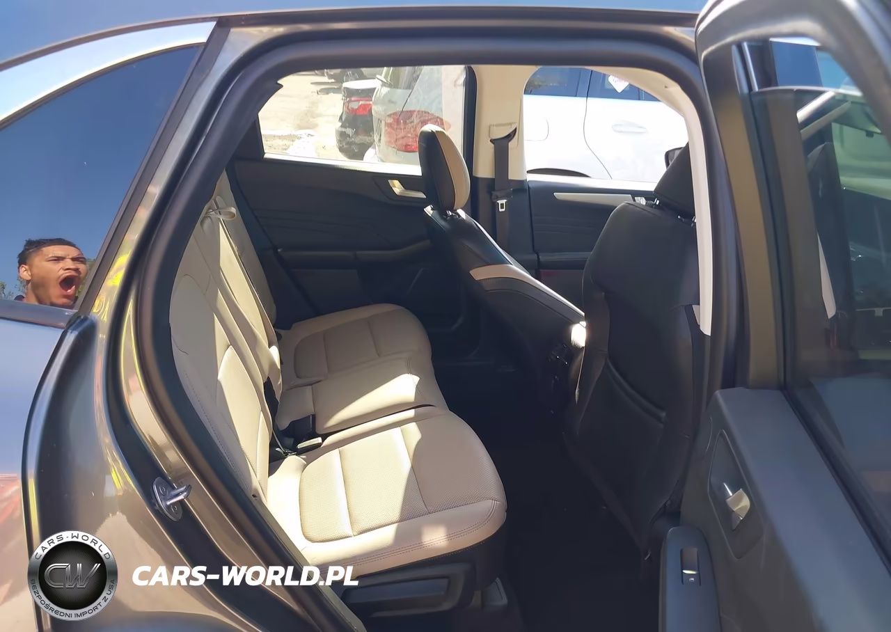 2021 Ford Escape Sel Hybrid VIN:1FMCU9CZ9MUA83924 - 8