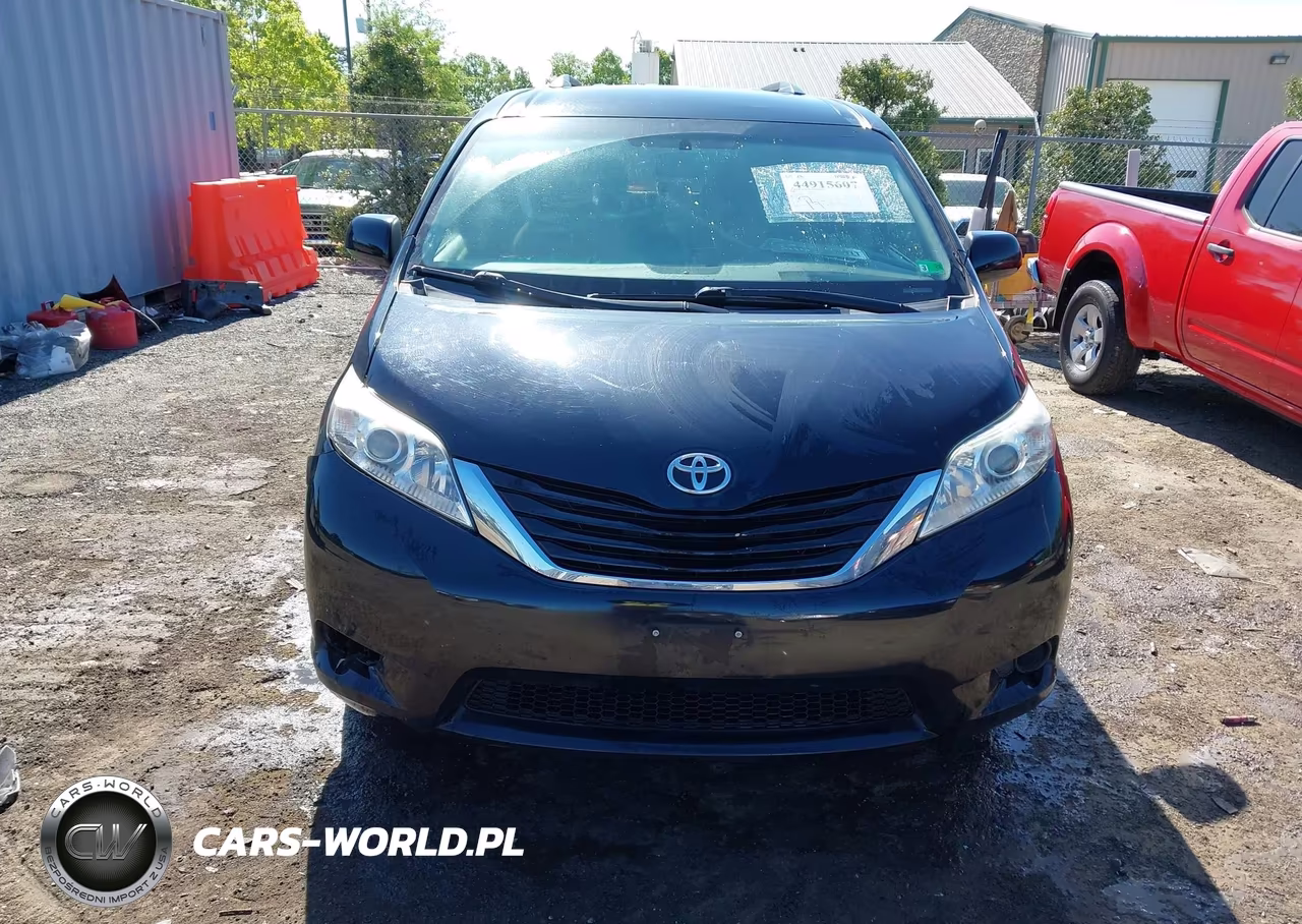 2017 Toyota Sienna Le 8 Passenger VIN:5TDKZ3DC2HS793993 - 12