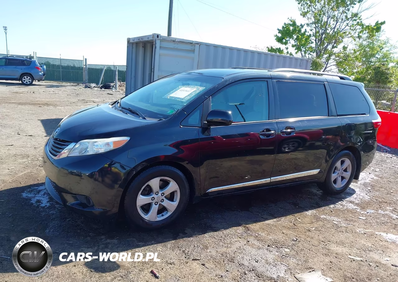 2017 Toyota Sienna Le 8 Passenger VIN:5TDKZ3DC2HS793993 - 14
