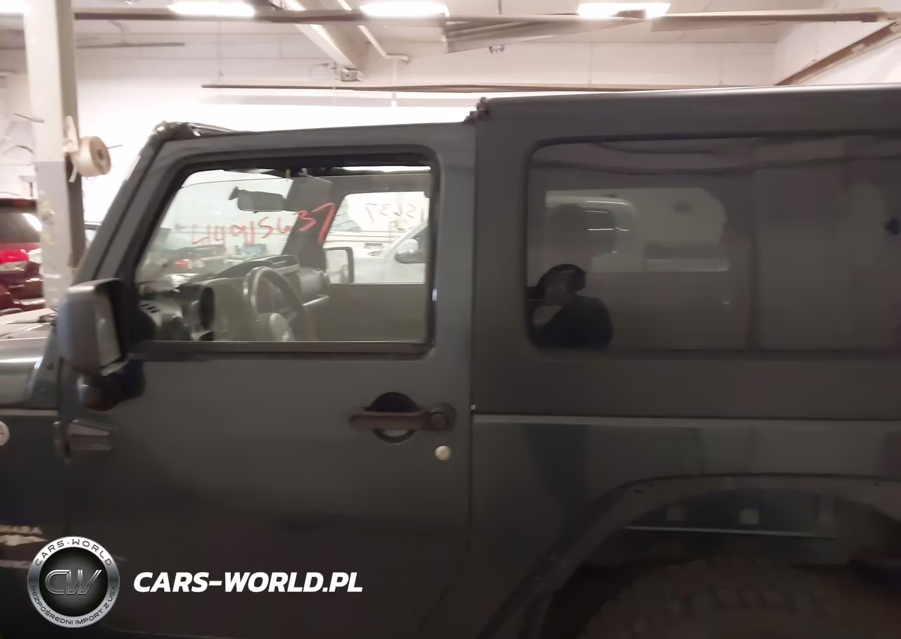 2007 Jeep Wrangler Sahara VIN:1J4FA54187L209058 - 14