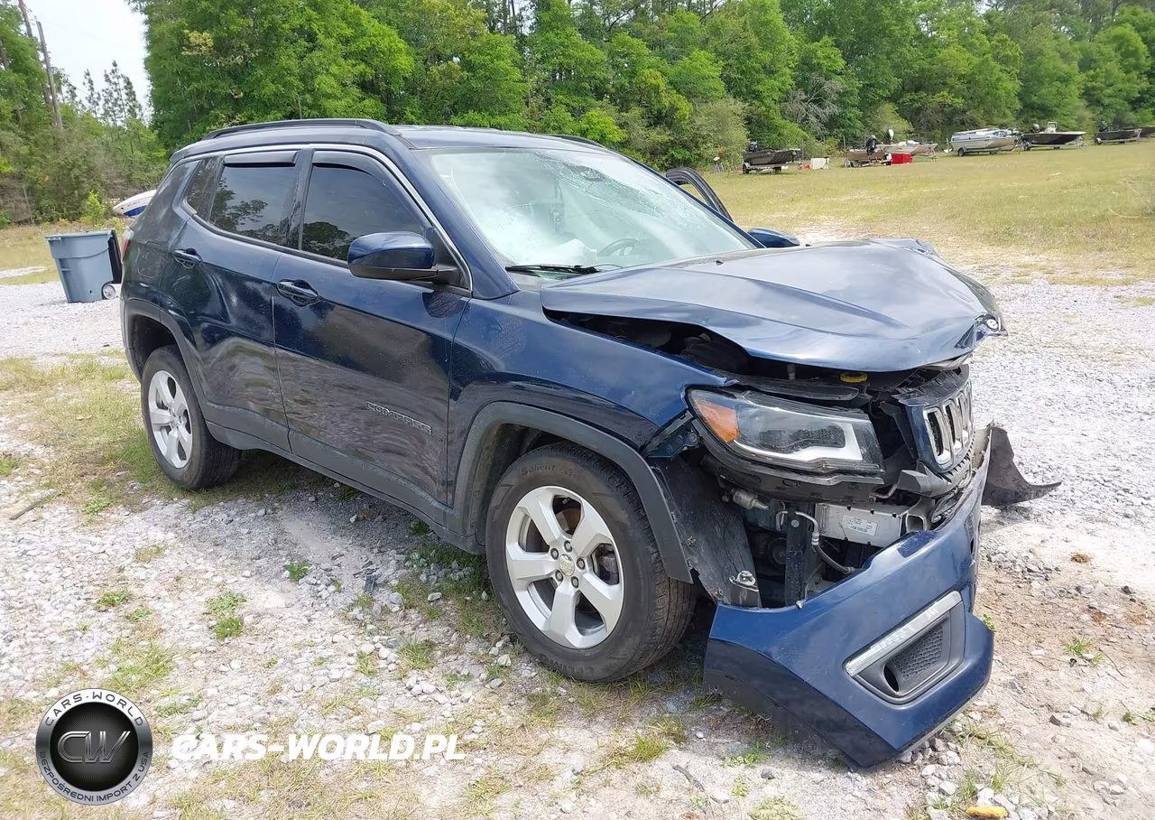 2017 Jeep New Compass Latitude 4X4 – zdjęcie 1 z 16