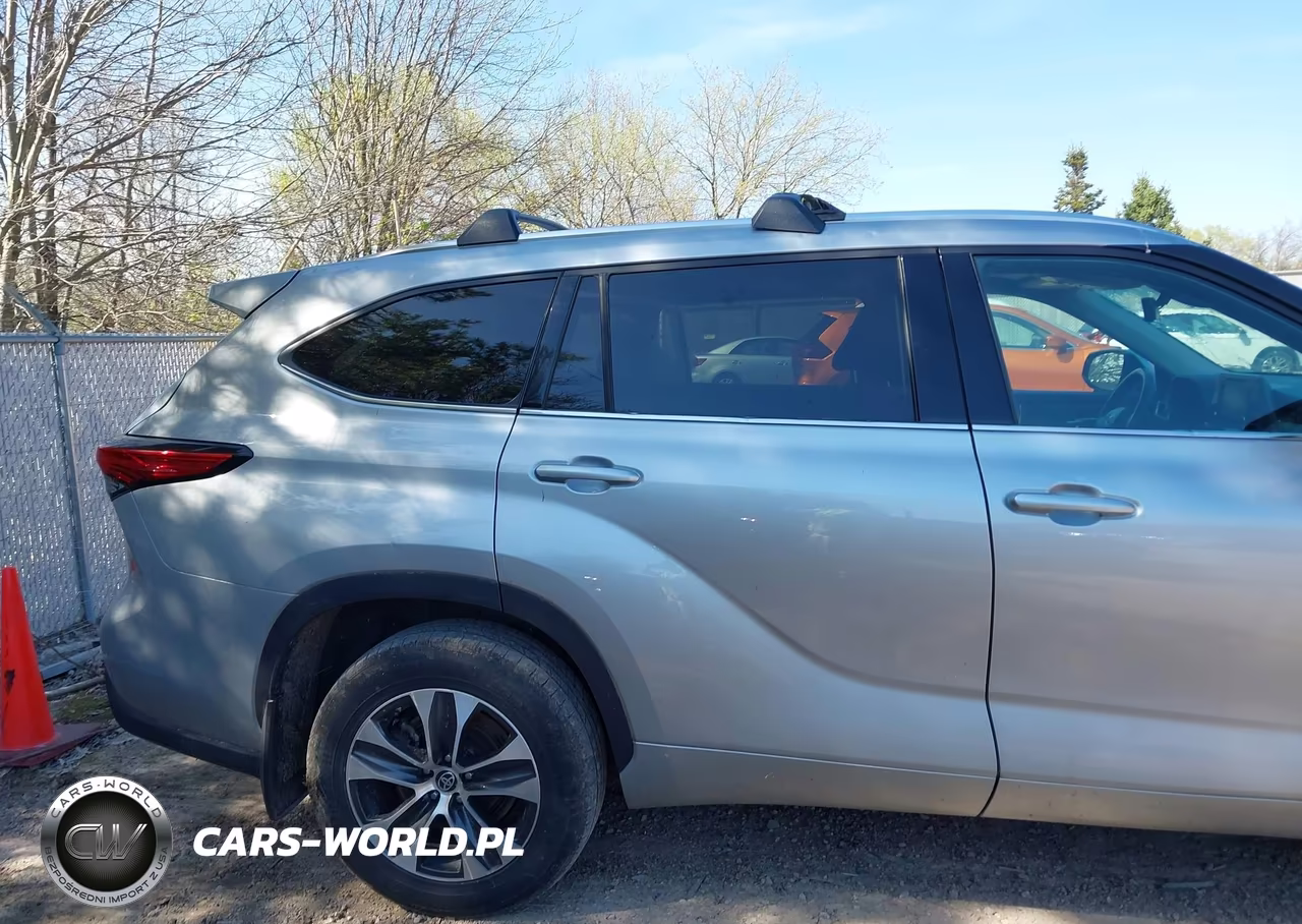 2021 Toyota Highlander Xle VIN:5TDGZRBH1MS544408 - 14